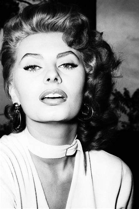 black and white photo marilyn monroe|marilyn monroe sophia loren picture.